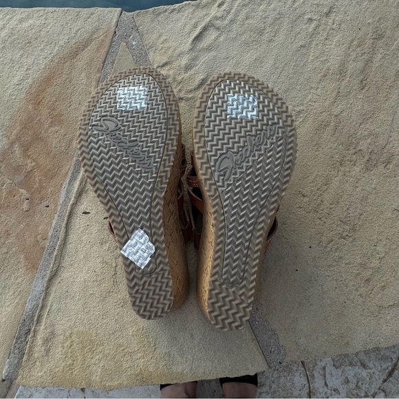 Cali Skechers Cognac Sandals with Luxe Foam - Picture 11 of 14